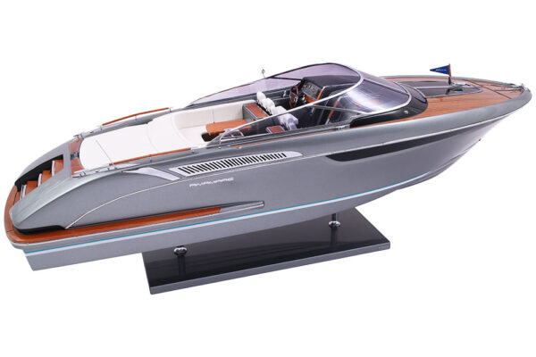 Riva Rivamare ("Grey Shark")