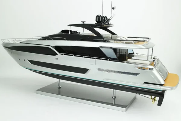 Riva Argo 90′ Regal Silver – Bild 6