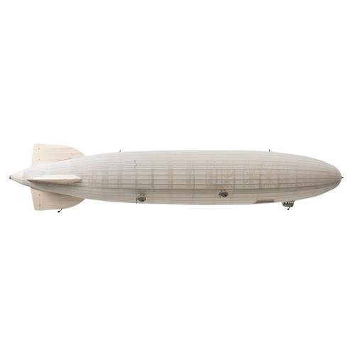 Großer Zeppelin, transparent
